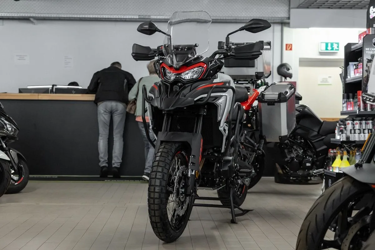 Benelli TRK 702 X