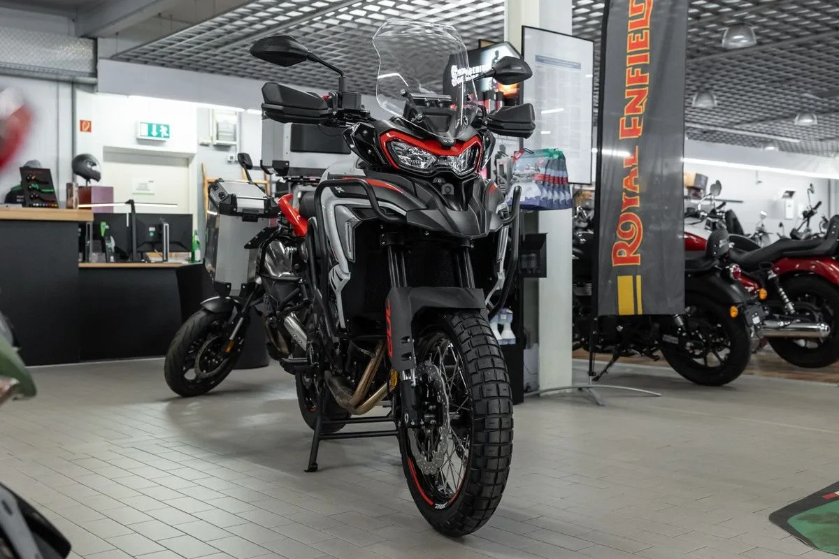 Benelli TRK 702 X
