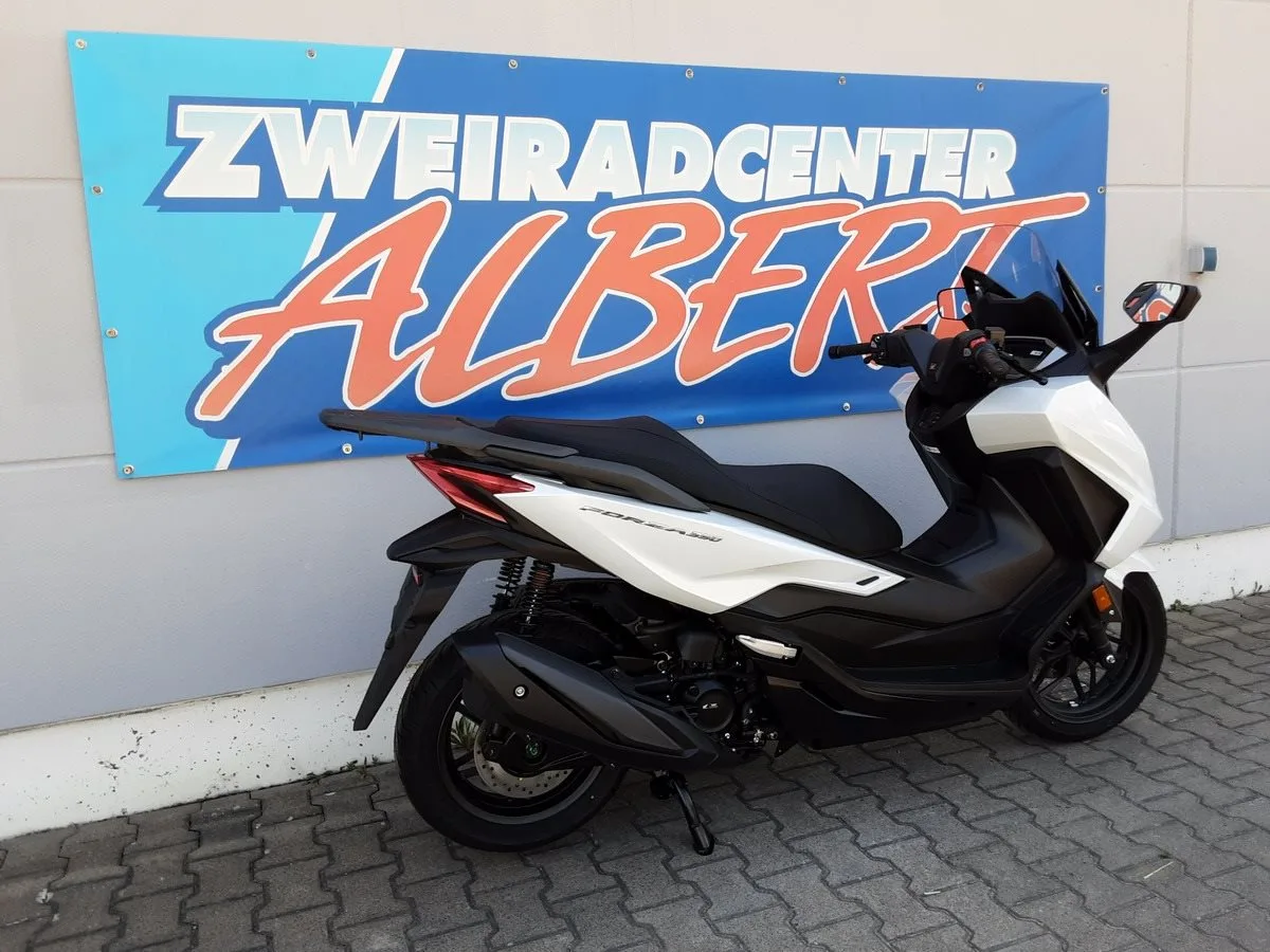 Honda Forza 350