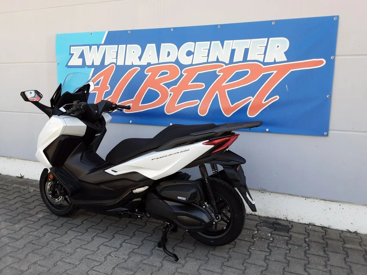 Honda Forza 350