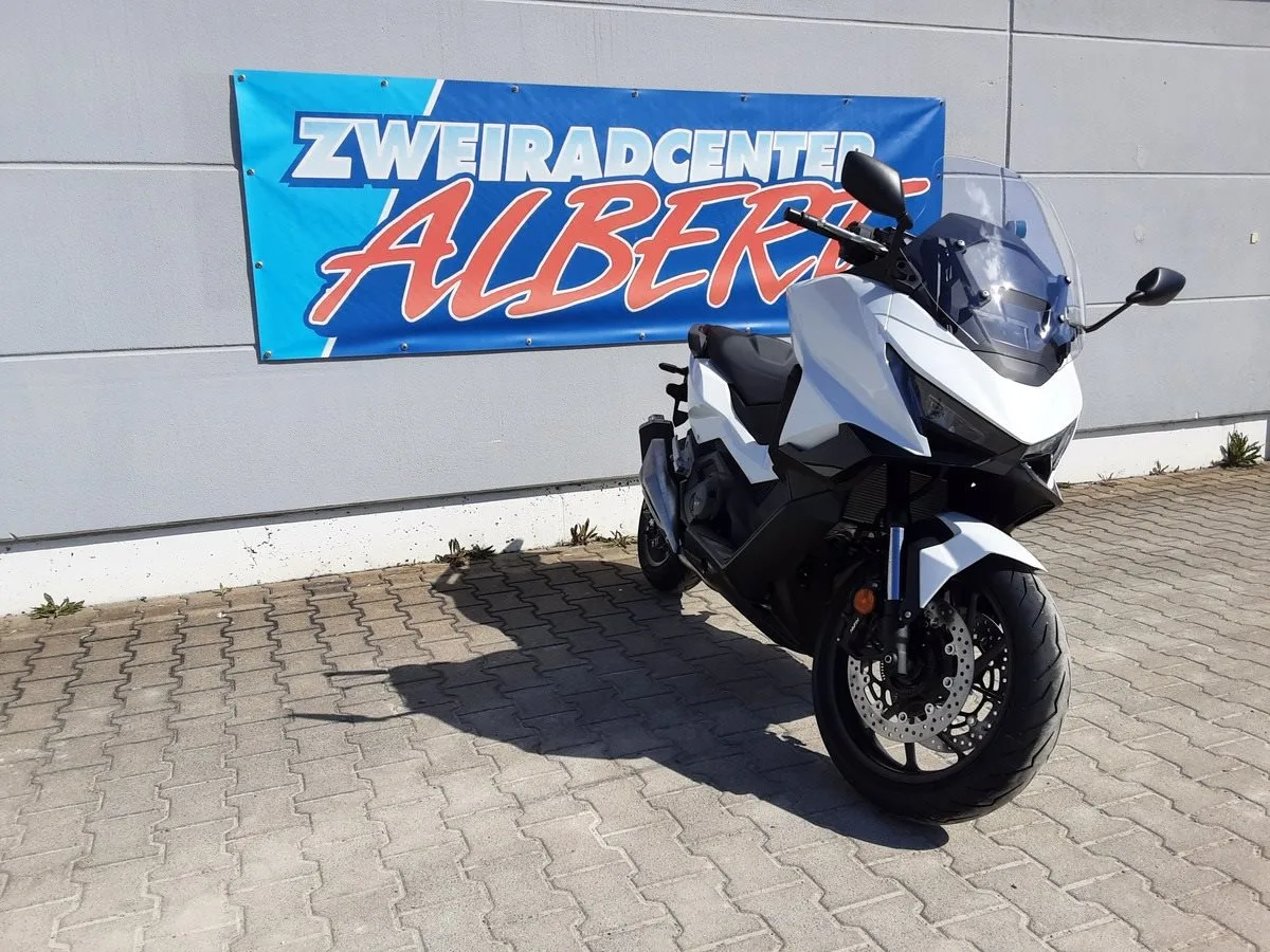Honda Forza 750