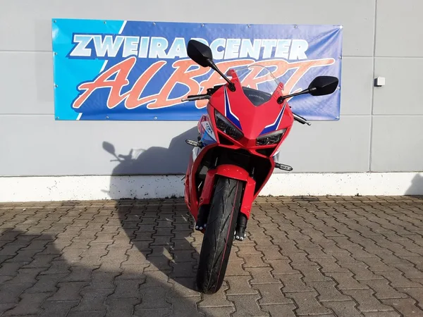 Honda CBR650R
