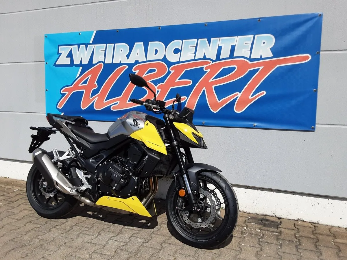 Honda CB750 Hornet E-Clutch