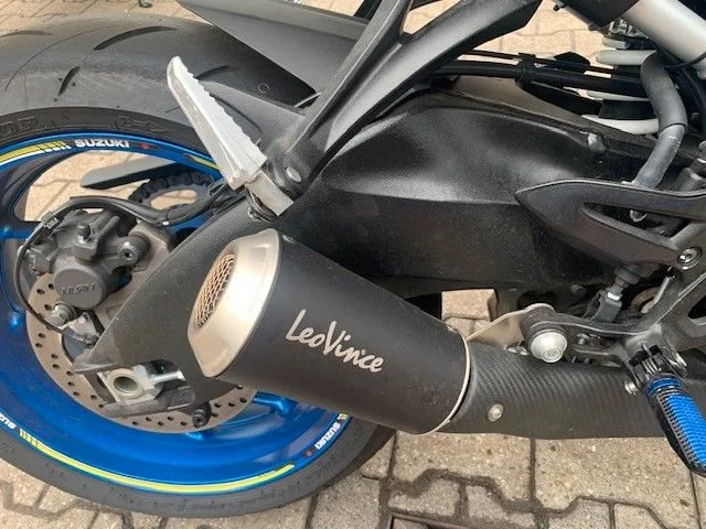 Suzuki GSX-S1000 GSX S 1000