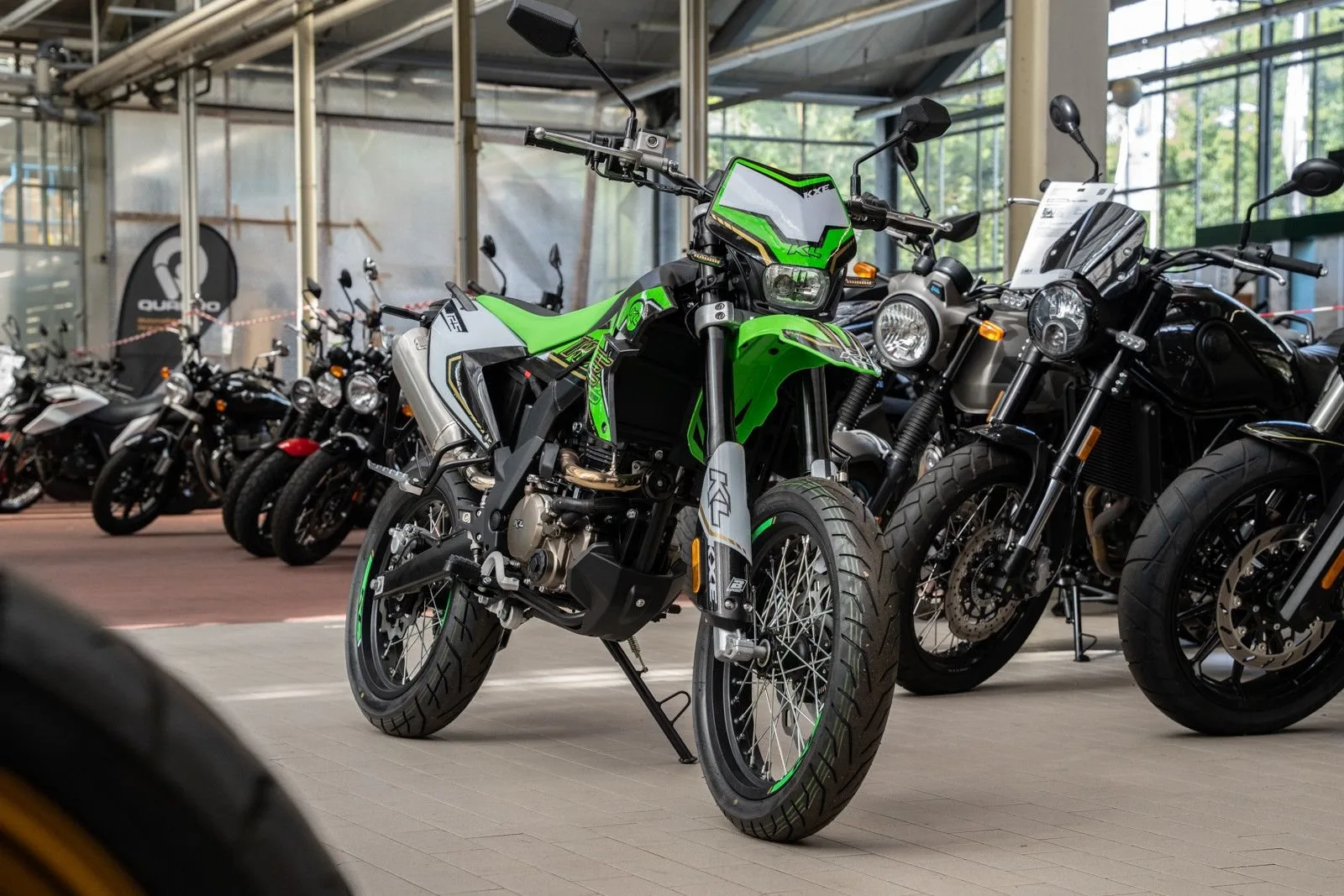 KL Motors KXE 125