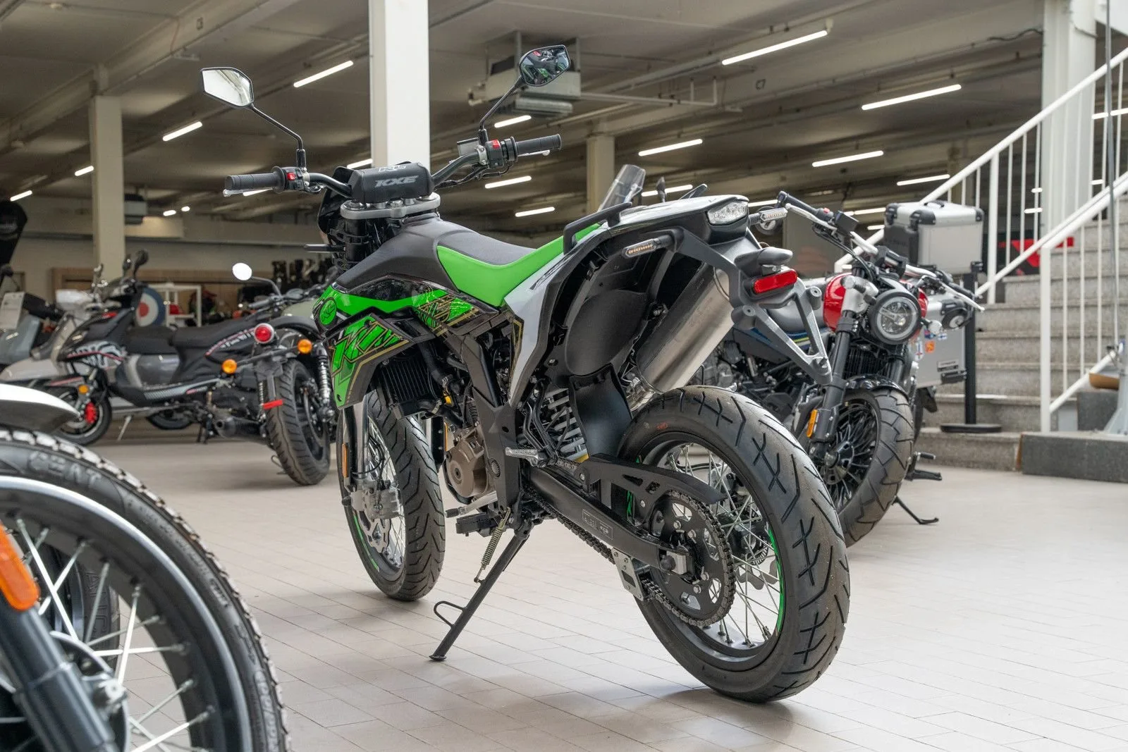 KL Motors KXE 125