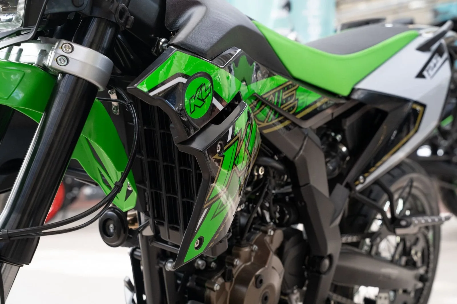KL Motors KXE 125