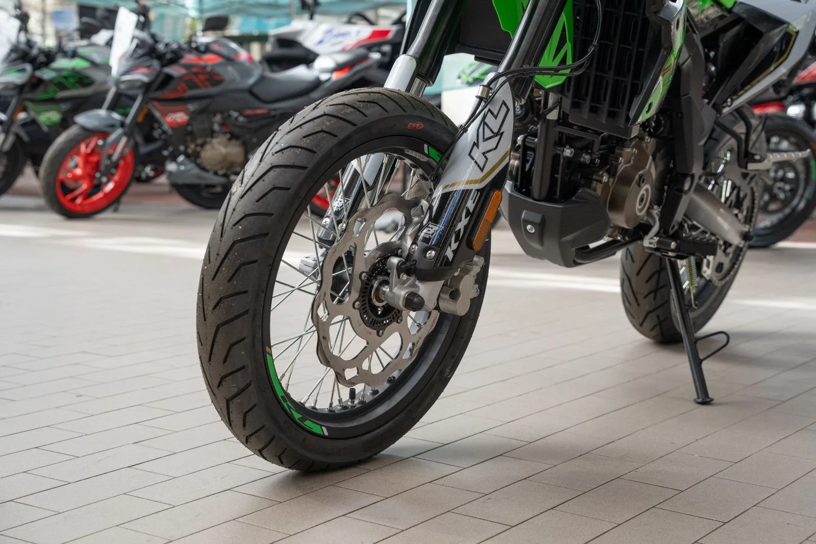 KL Motors KXE 125