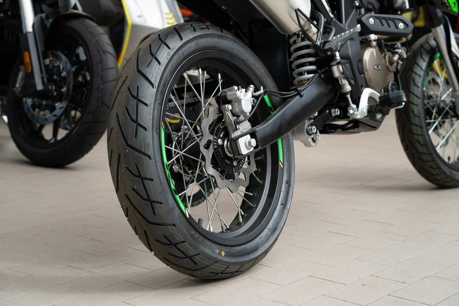 KL Motors KXE 125
