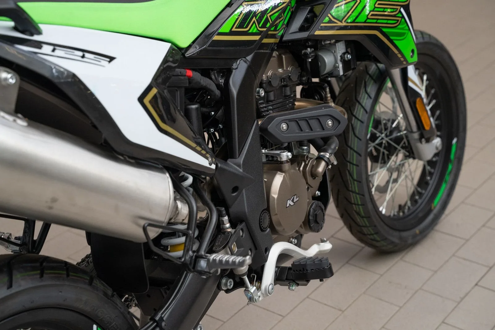KL Motors KXE 125