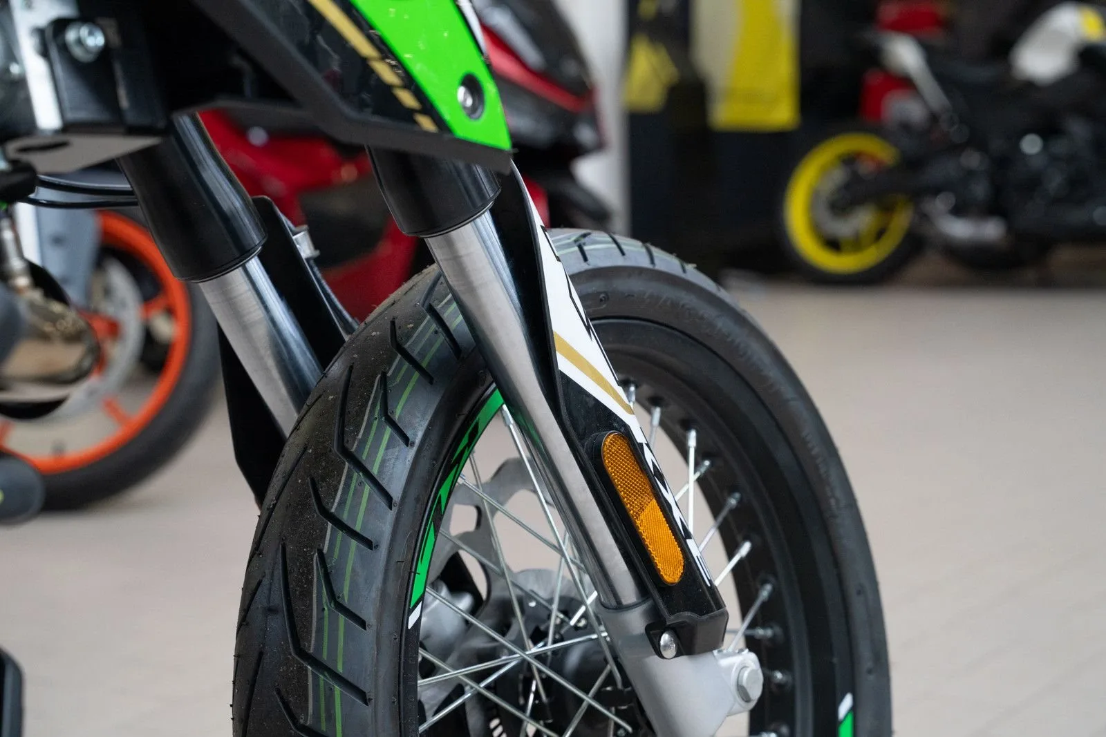 KL Motors KXE 125