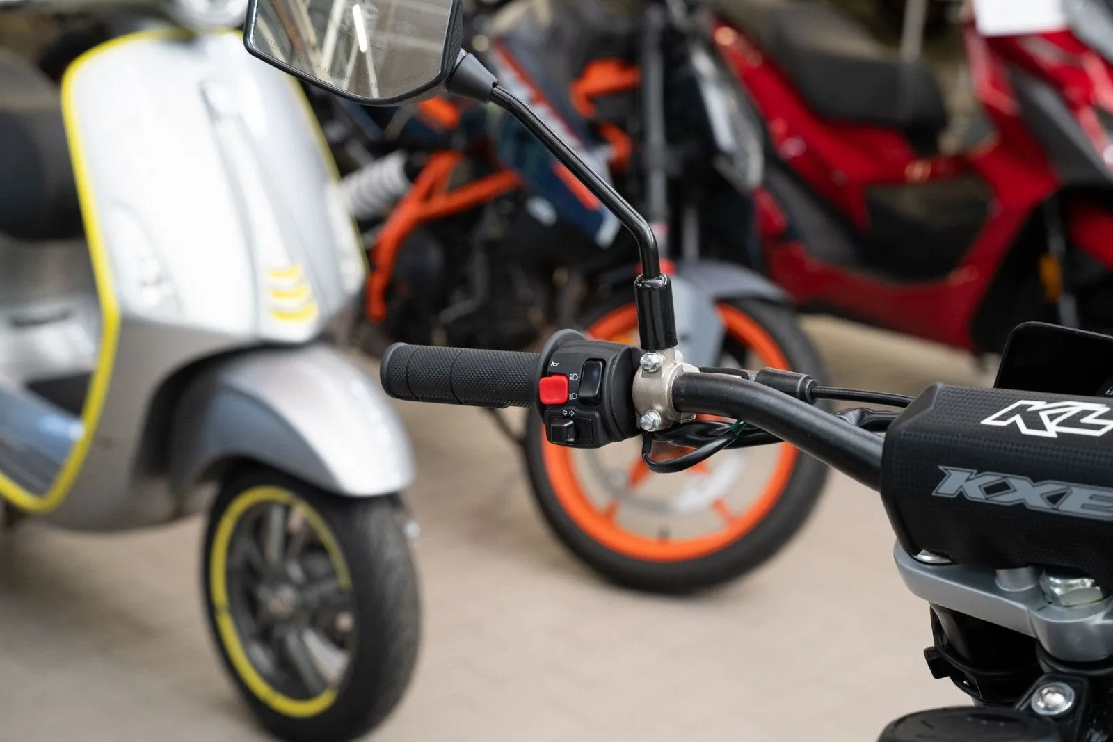 KL Motors KXE 125