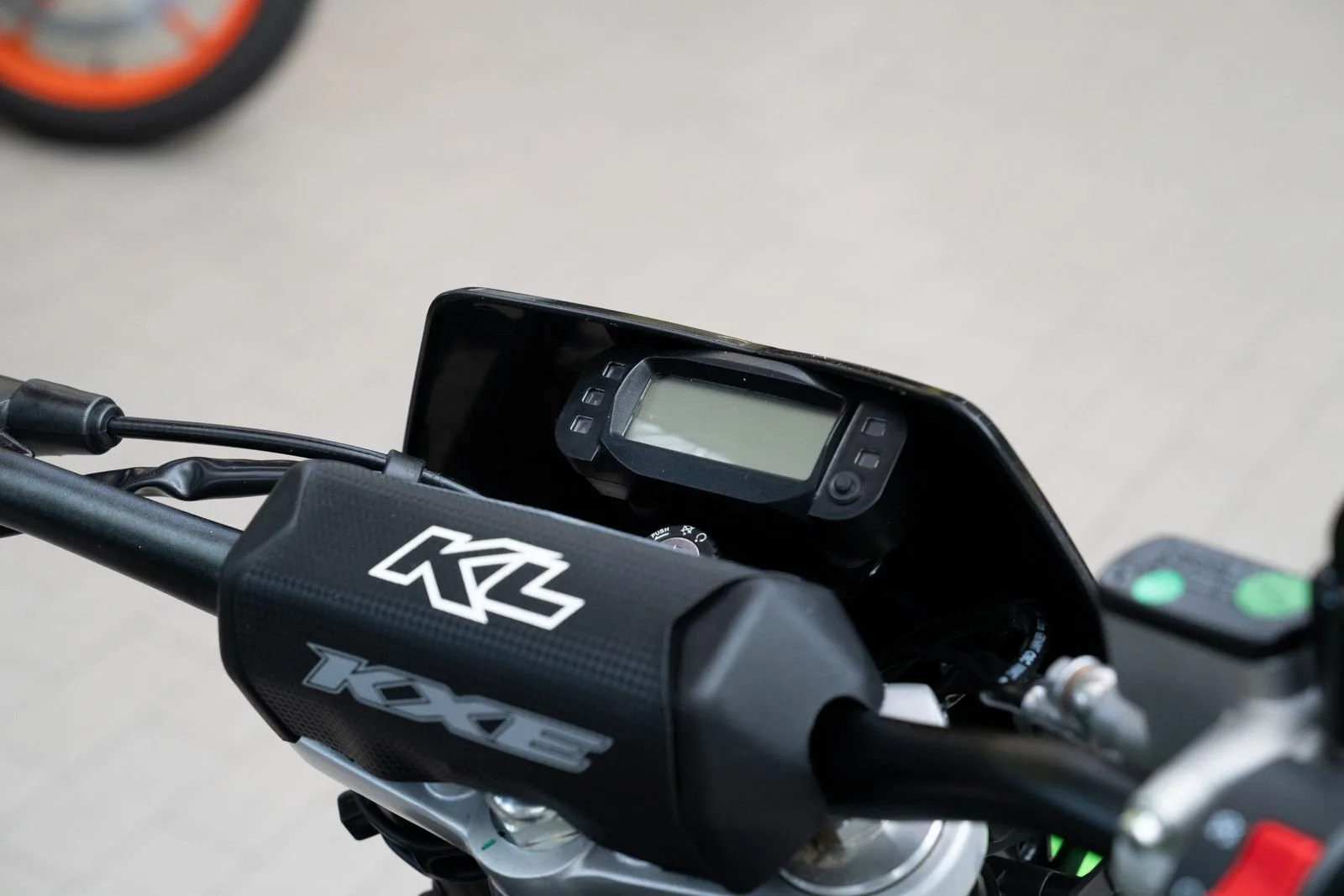 KL Motors KXE 125