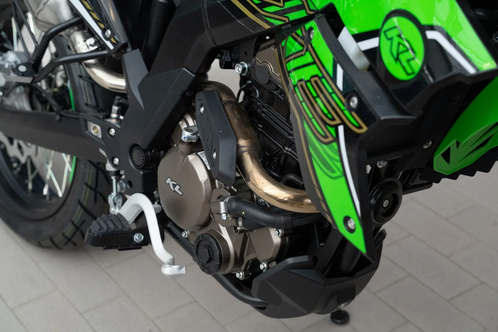 KL Motors KXE 125