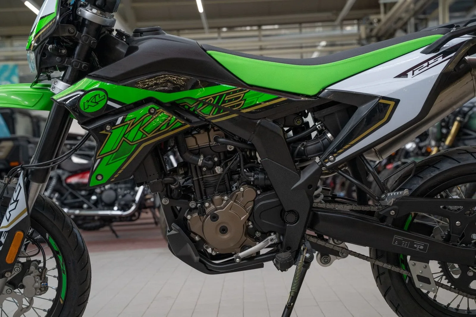 KL Motors KXE 125