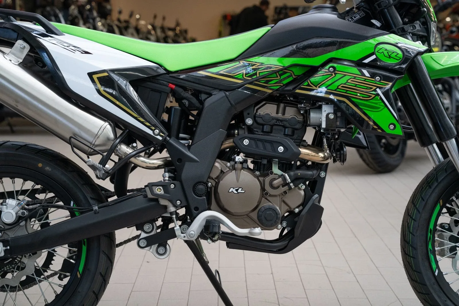 KL Motors KXE 125