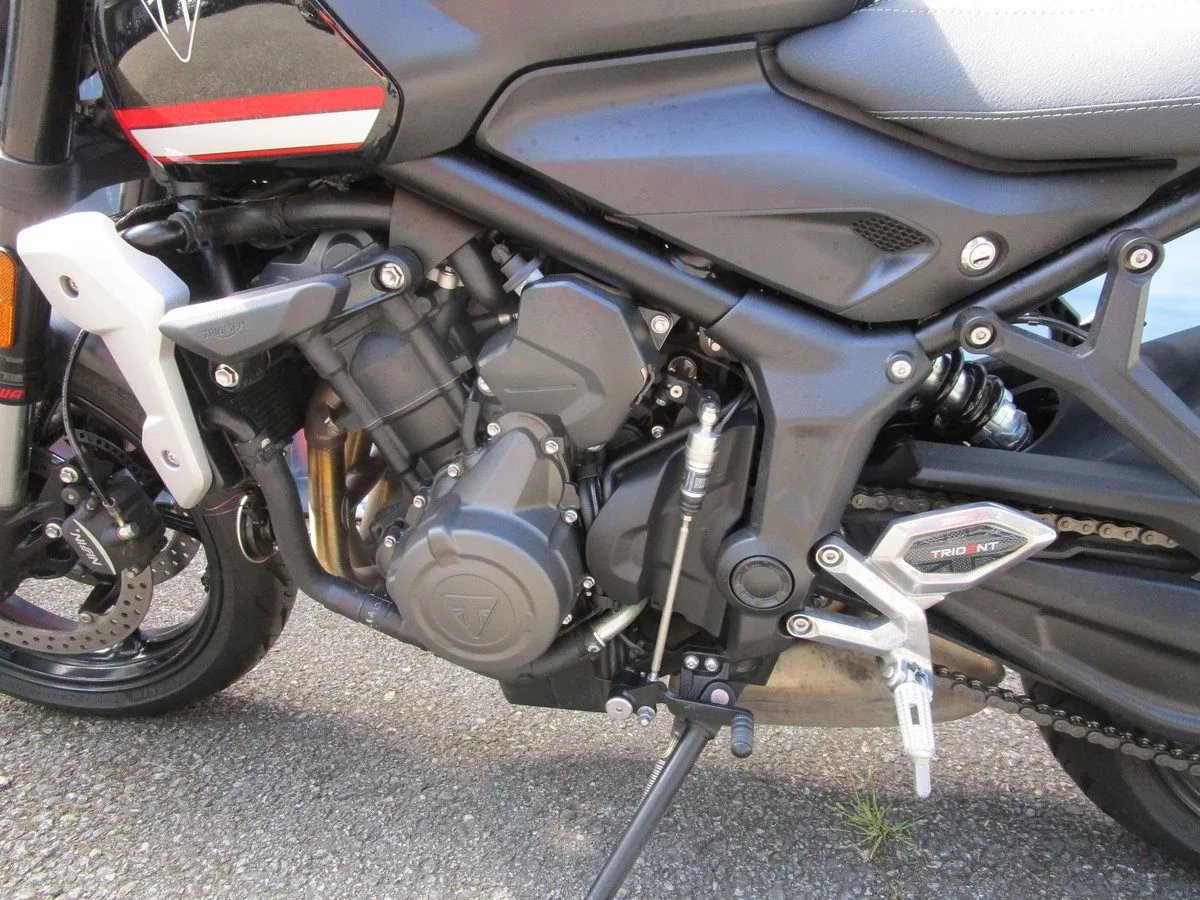 Triumph Trident 660