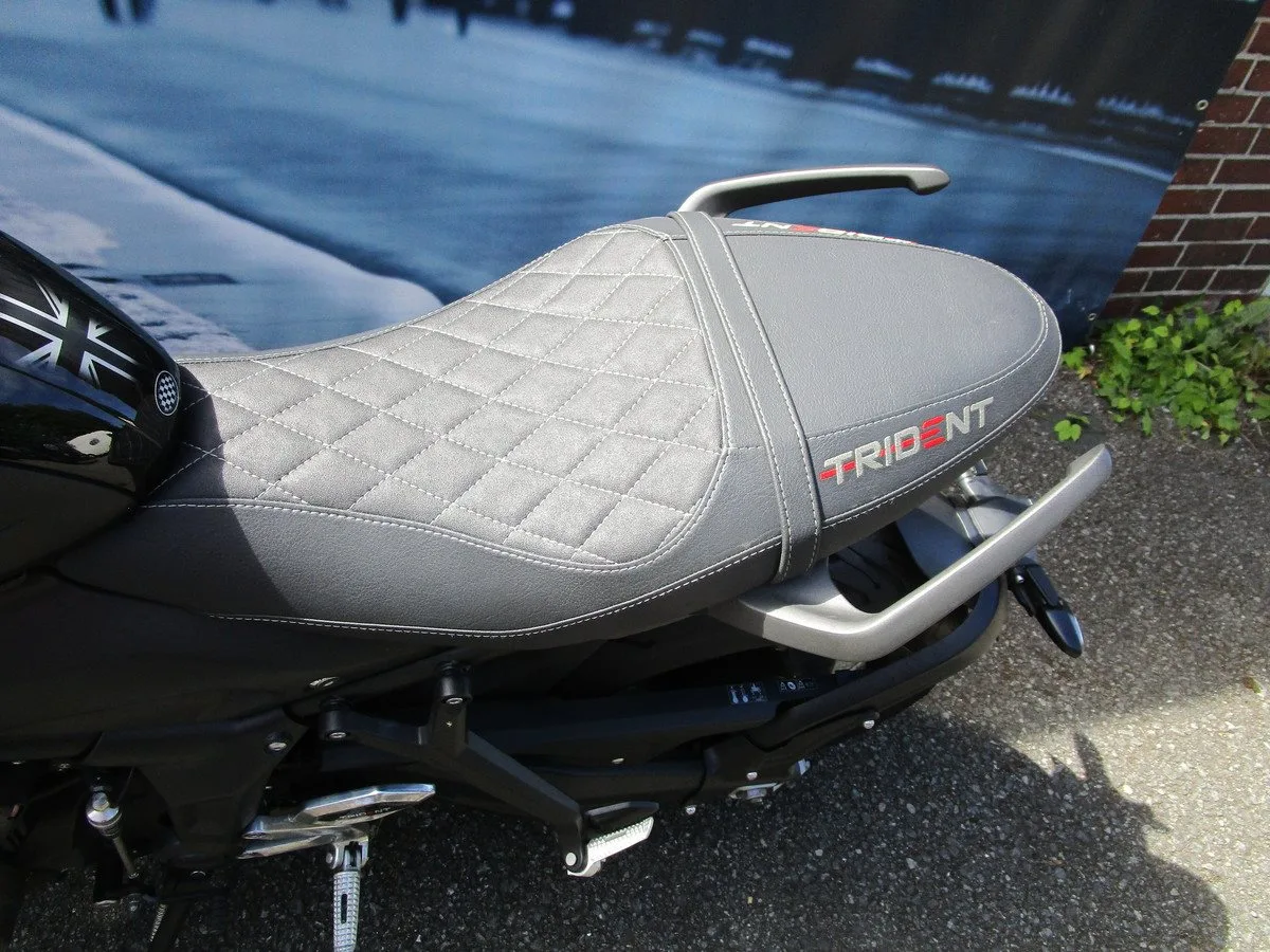Triumph Trident 660