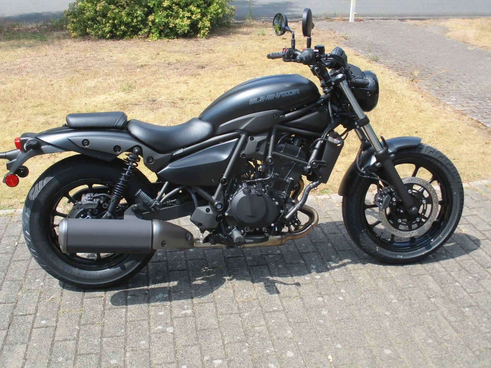 Kawasaki Eliminator 500