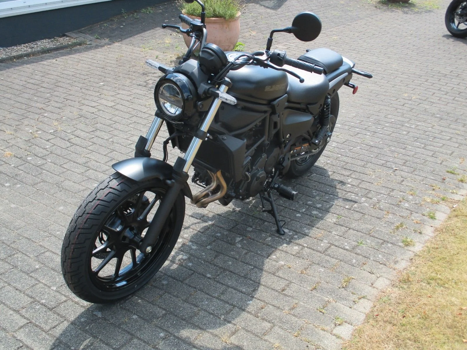 Kawasaki Eliminator 500