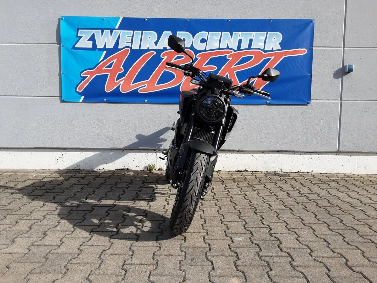 Honda CB125R ABS €5+