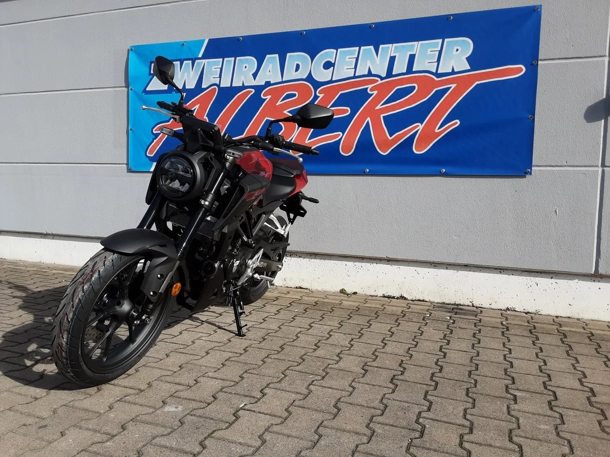 Honda CB125R ABS €5+