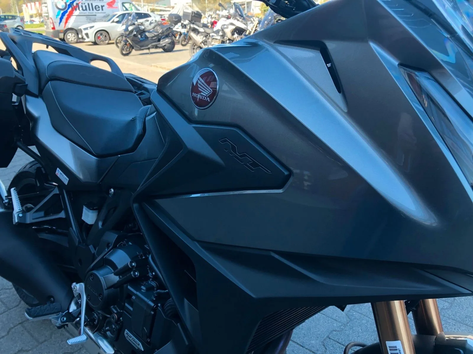 Honda NT1100 DCT Electronic Suspension
