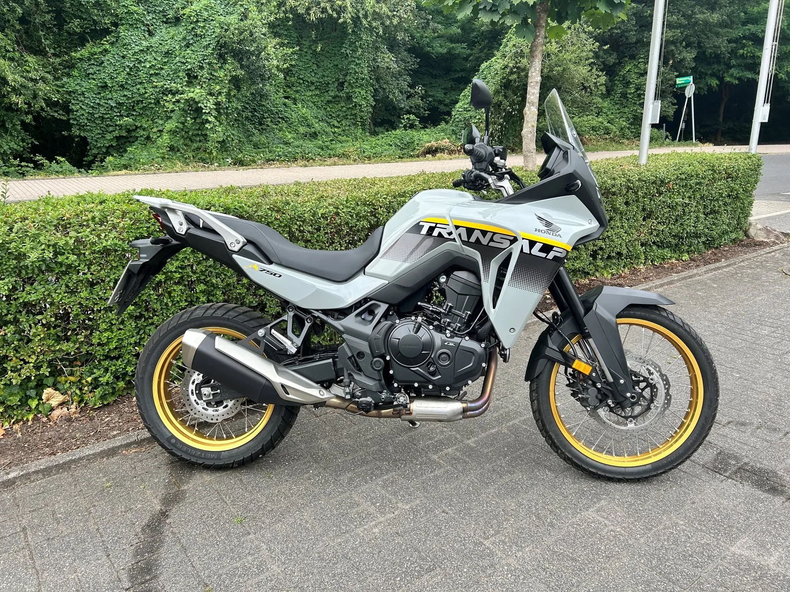 Honda XL750 Transalp Vorführer mit wenig Km