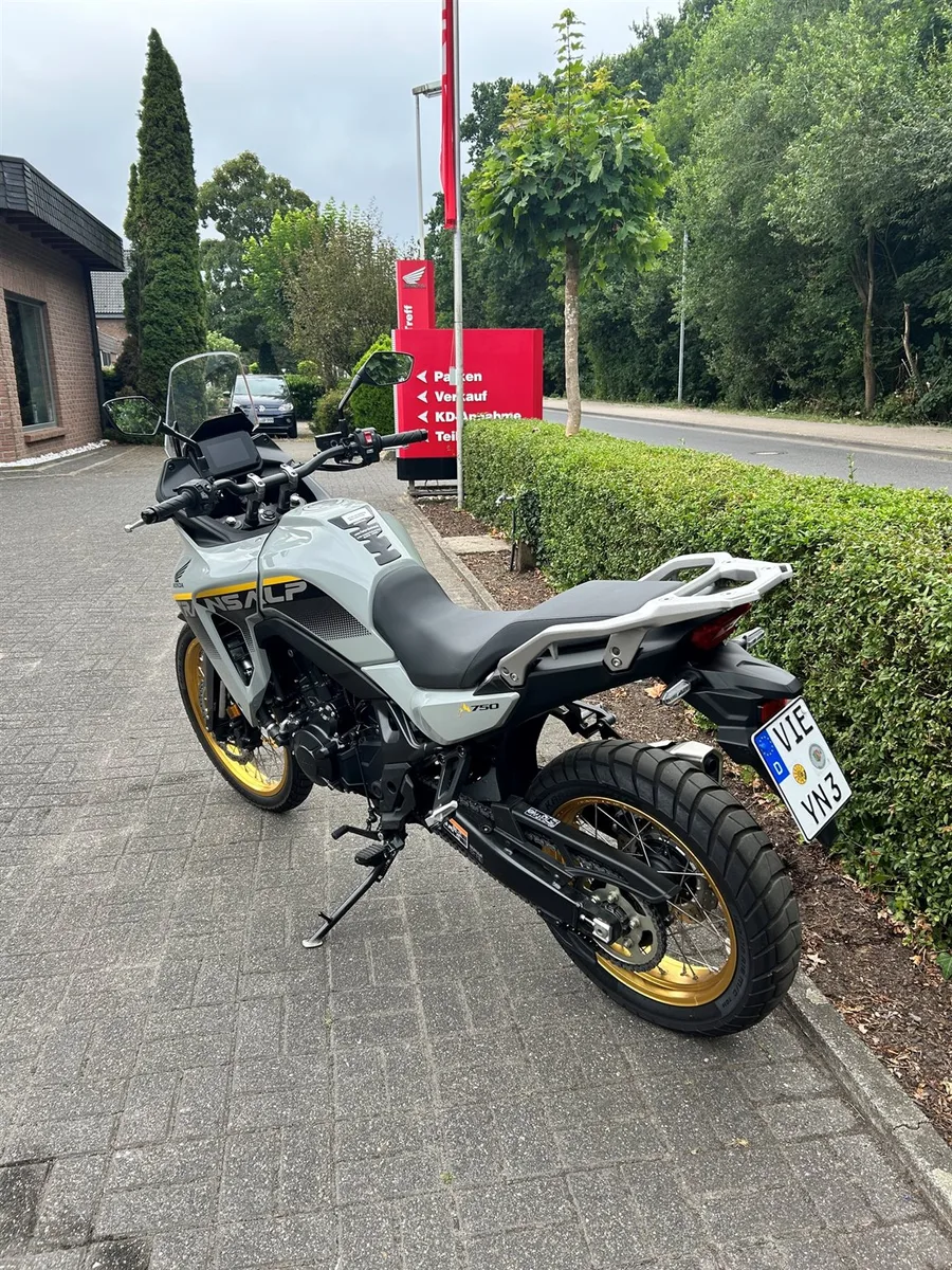 Honda XL750 Transalp Vorführer mit wenig Km