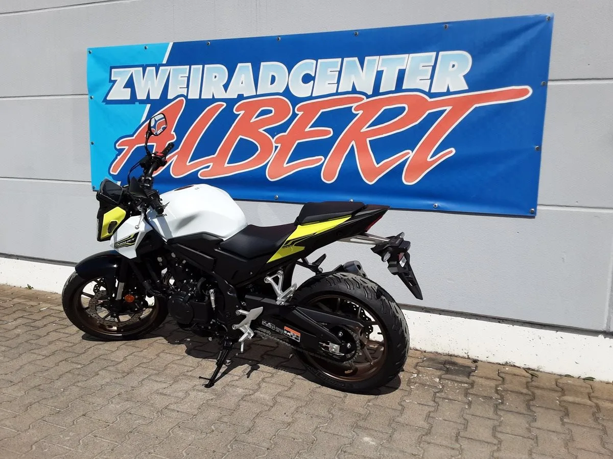 Honda CB500 Hornet E-Clutch