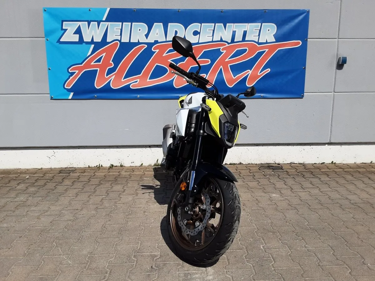 Honda CB500 Hornet E-Clutch