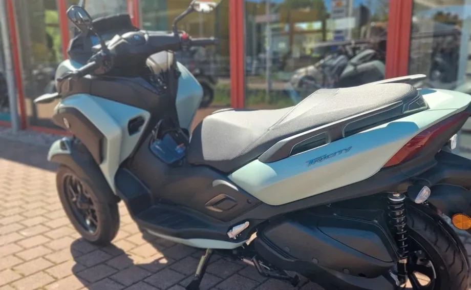 Yamaha Tricity 300