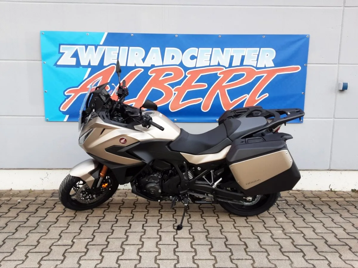 Honda NT1100 DCT Electronic Suspension