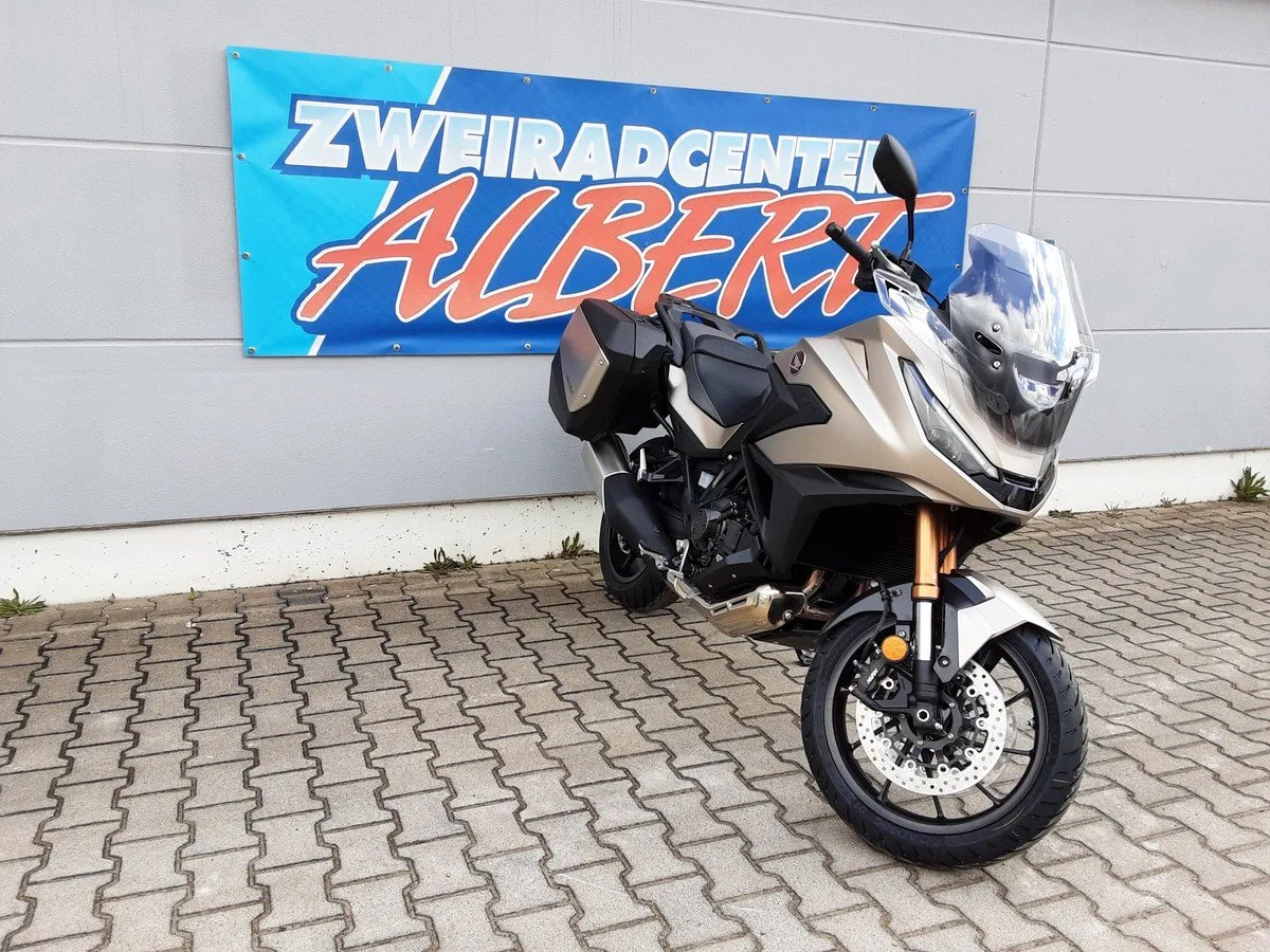 Honda NT1100 DCT Electronic Suspension