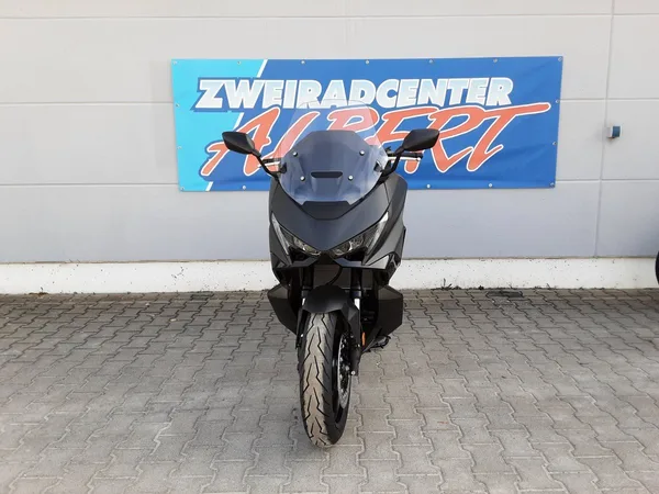 Honda Forza 750