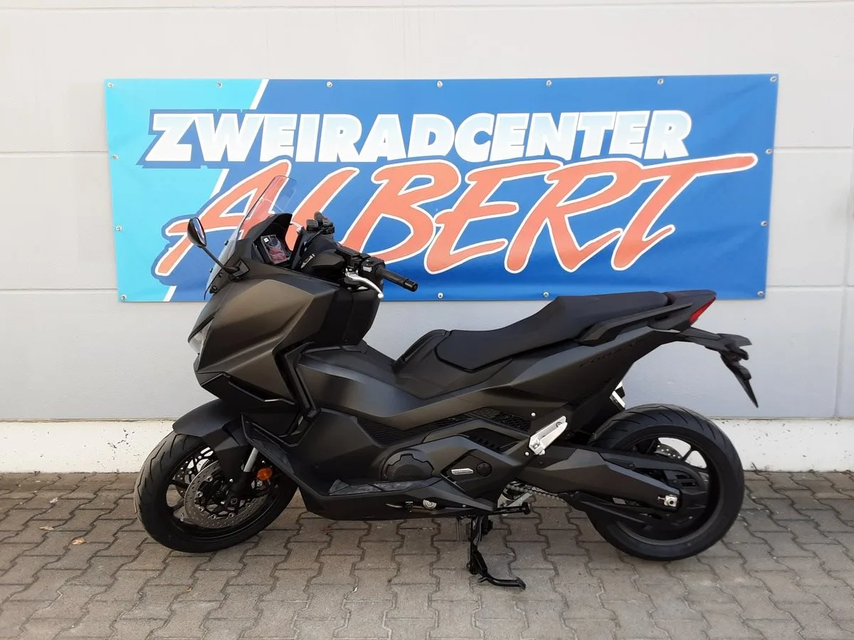 Honda Forza 750