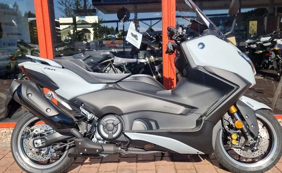 Yamaha TMAX Tech MAX