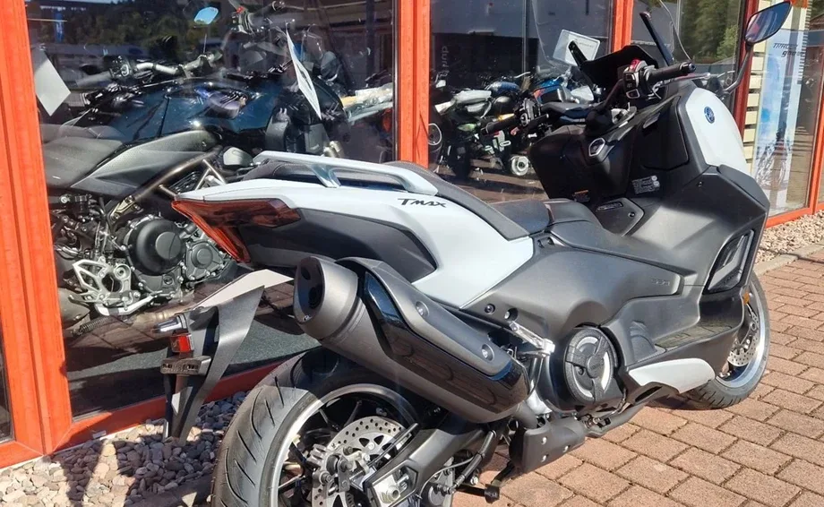 Yamaha TMAX Tech MAX