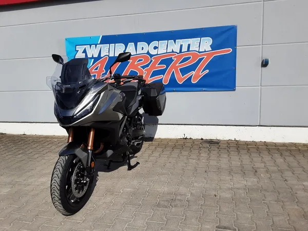 Honda NT1100 DCT Electronic Suspension