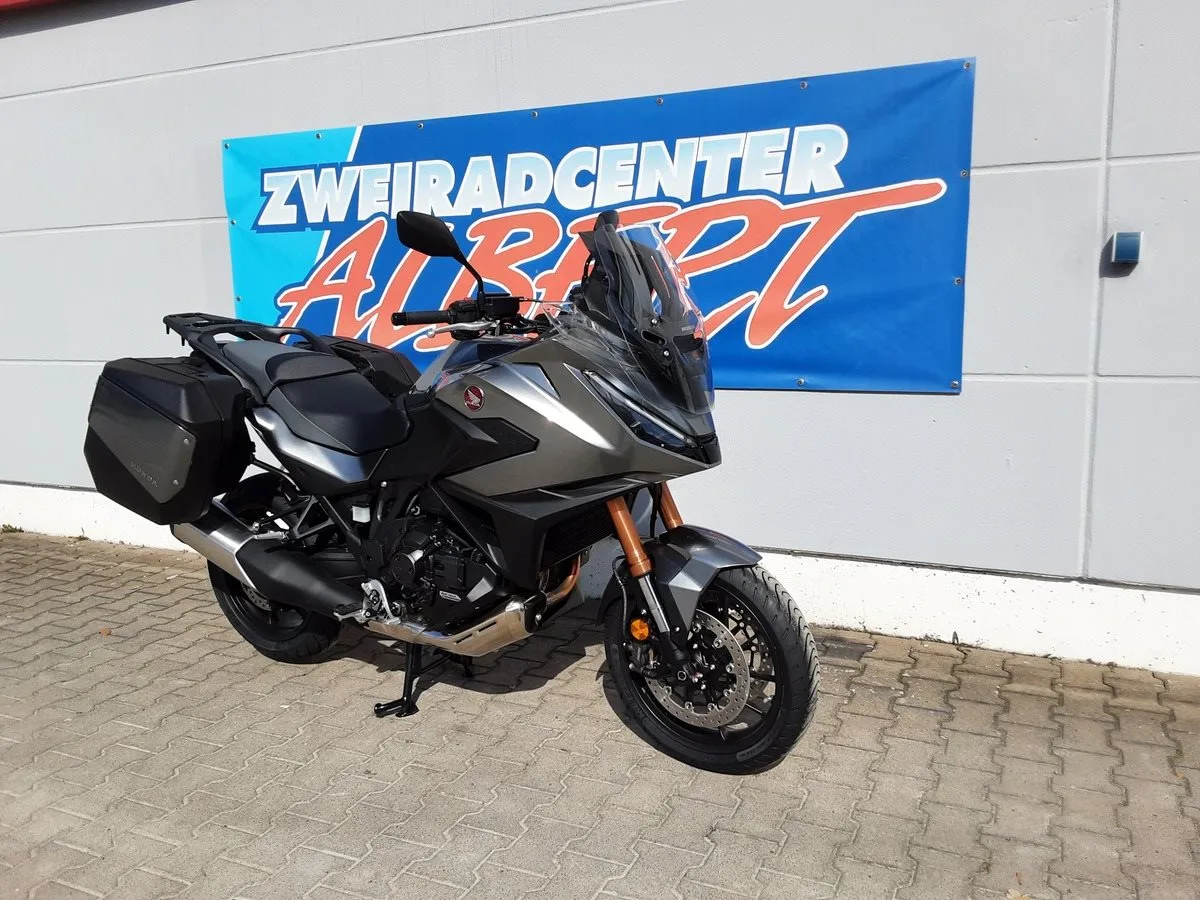 Honda NT1100 DCT Electronic Suspension