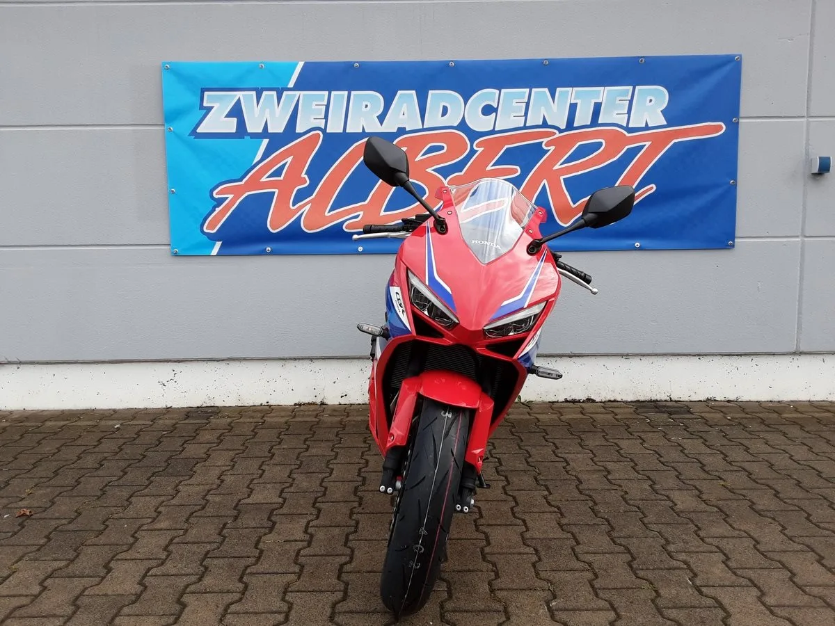 Honda CBR650R E-Clutch