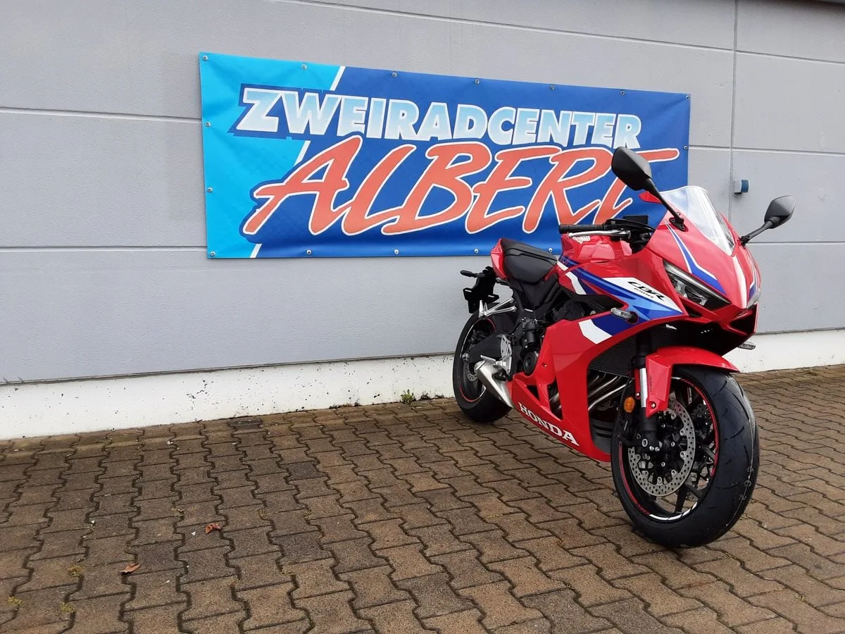 Honda CBR650R E-Clutch
