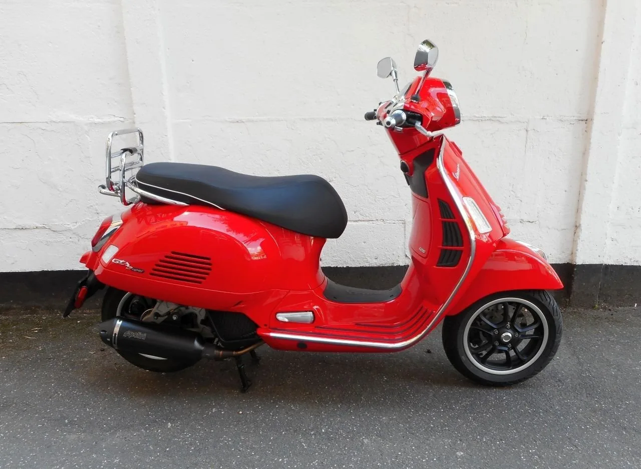 Vespa GTS 125