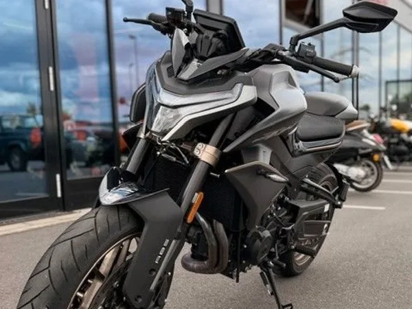 CFMOTO 800NK Sport