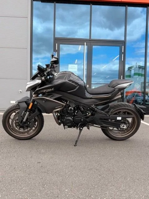 CFMOTO 800NK Sport