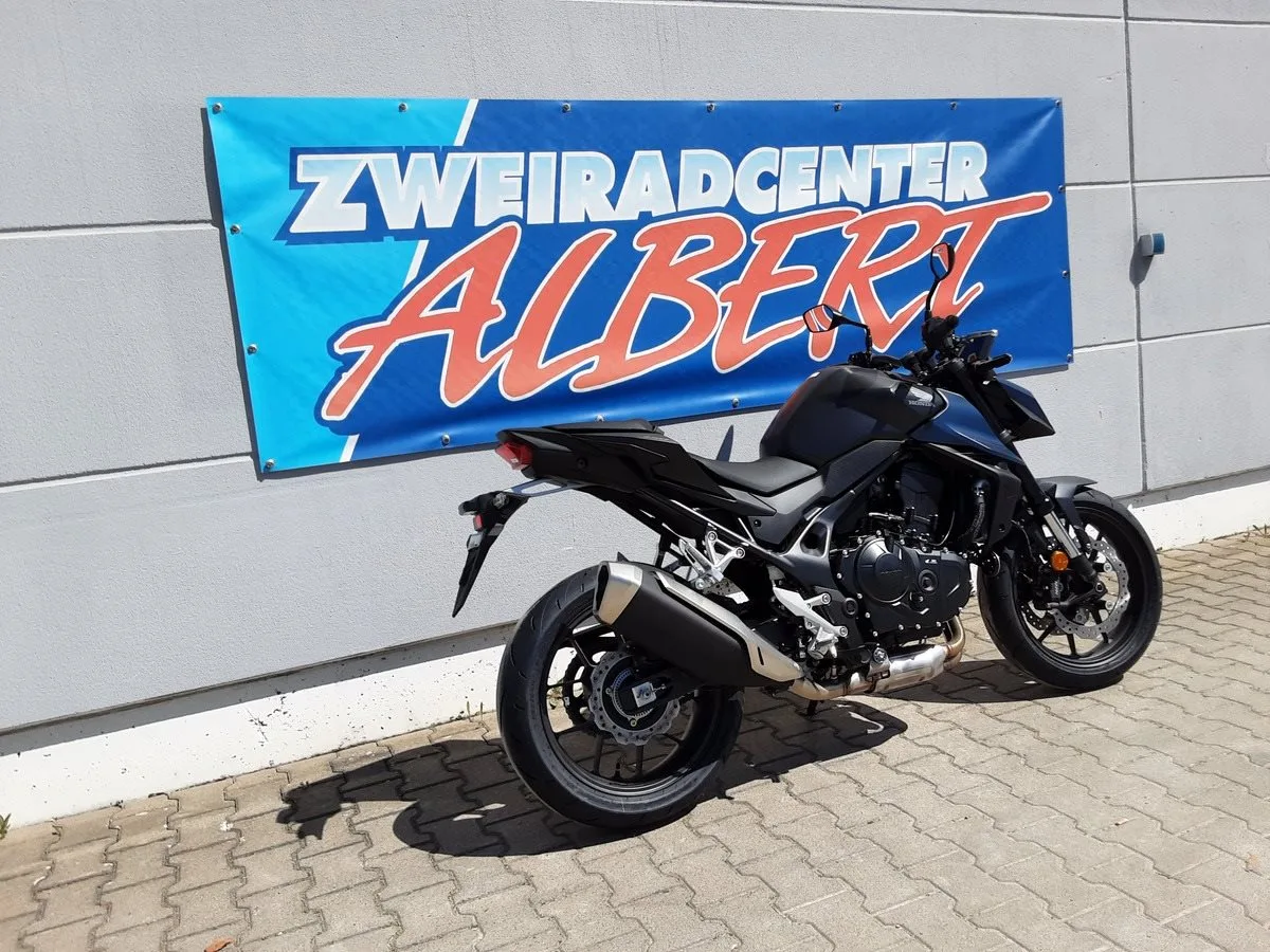 Honda CB750 Hornet €5+