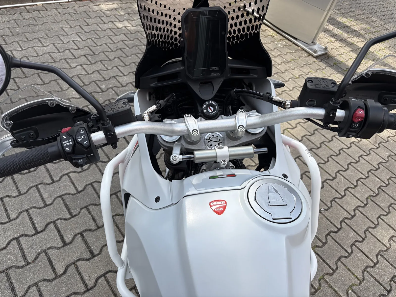 Ducati DesertX 1.Hand, Service, HU neu !
