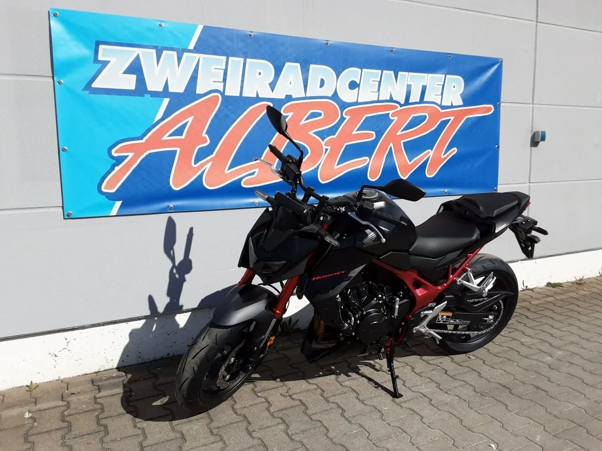 Honda CB750 Hornet E-Clutch