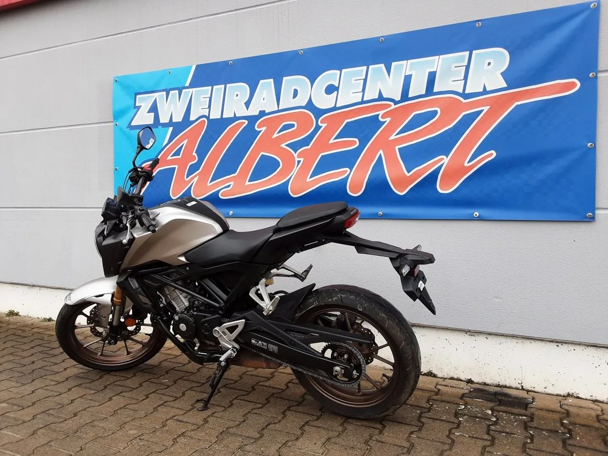Honda CB125R ABS €5