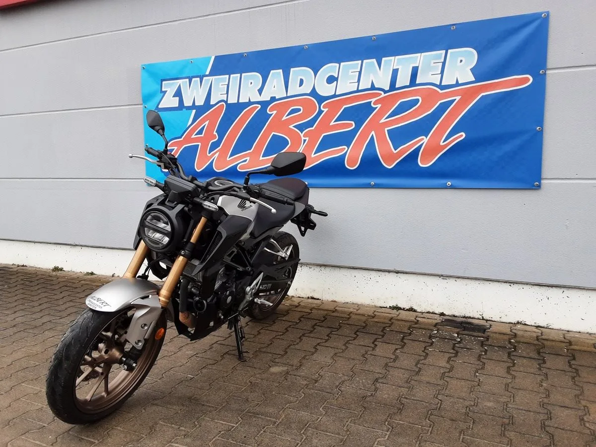 Honda CB125R ABS €5
